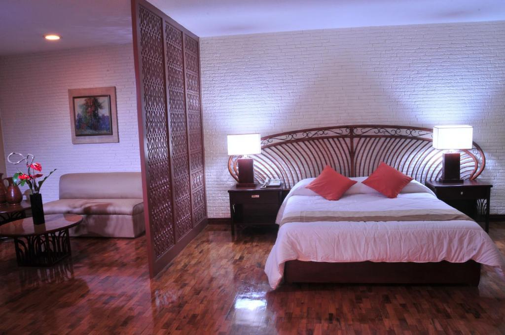 The Vip Hotel Cagayan de Oro Room photo